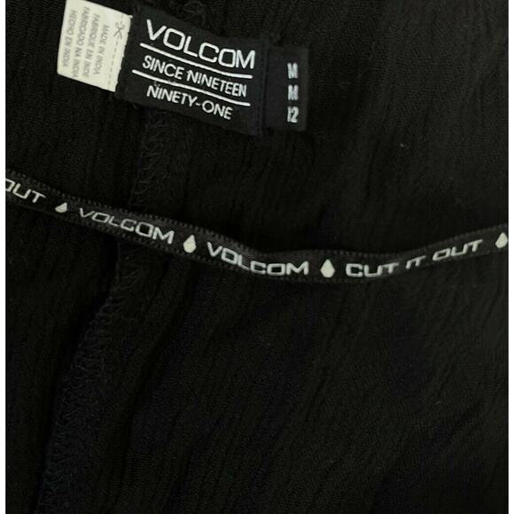 volcom black long sleeve Crinkle Gauze crochet sleeve waist dress Size M - Picture 5 of 7